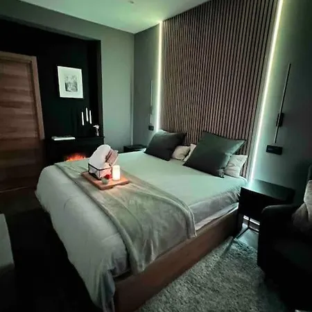 Luxury And Elegant *