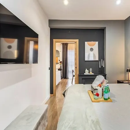 Apartment Luxury And Elegant Madrid