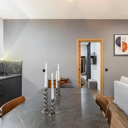Apartment Luxury And Elegant *