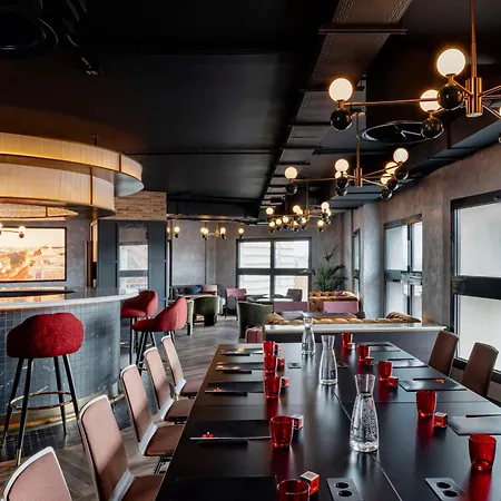 Otel Radisson Red 4*