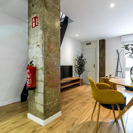 Stylish Duplex - 1 Bd 1bth- Plaza Castilla アパート マドリード