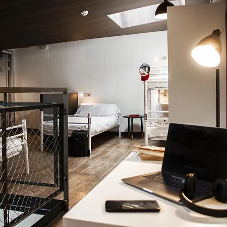 Hostel Room00 Chueca