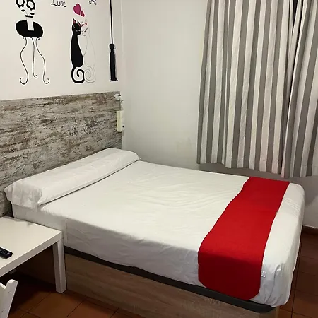 Casa De Huespedes Almansa 2* Μαδρίτη