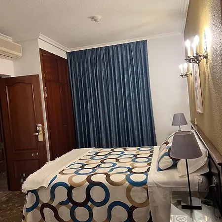 Гостевой дом Sonsoles Madrid-centro 2*