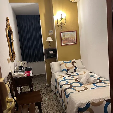 Sonsoles Madrid-centro Гостевой дом 2*