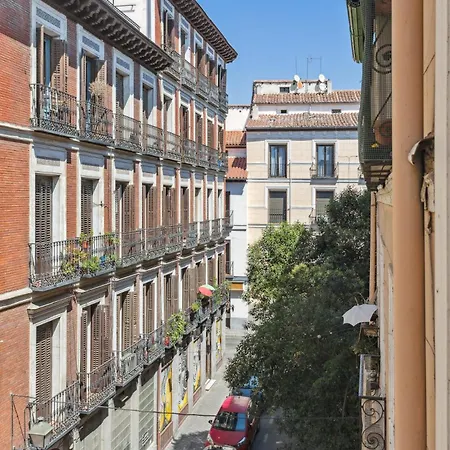 Limehome Calle De La Paloma * Madrid