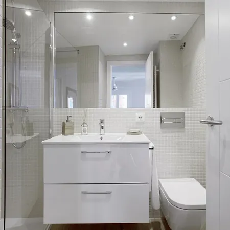 Genteel Cava Baja Apartment Madrid