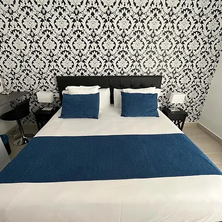 Boutique I Host