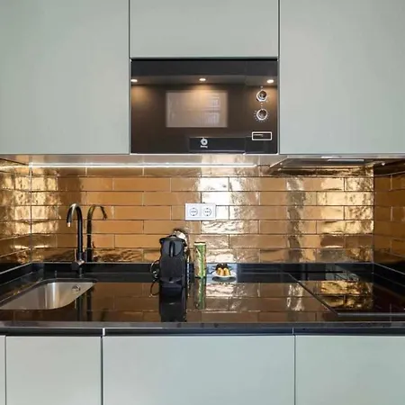 Nuevo Bien Comunicado 1 Apartmán *