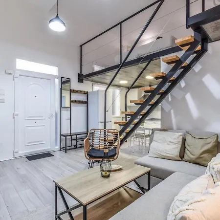 Lofts Reformados En El Bernabeu Alquiler Temporal 마드리드