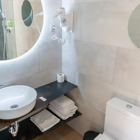 Juliette-gran Via Hostal Madrid
