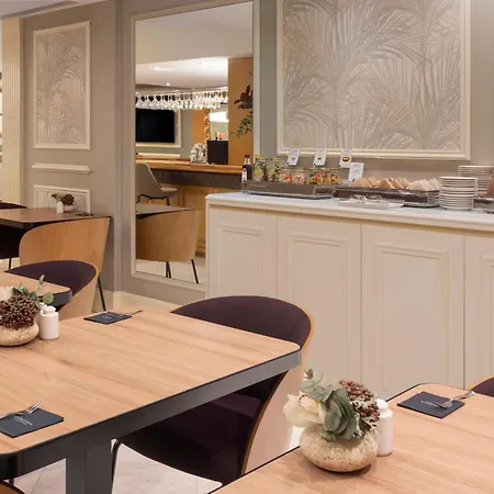 Hotell Catalonia Las Cortes 4*