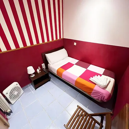 Gasthof La Casa De La Plaza Madrid