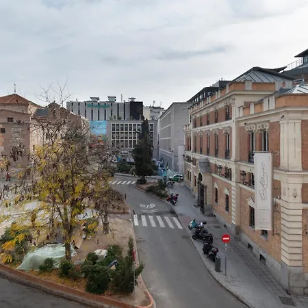 Líbere Palacio Real