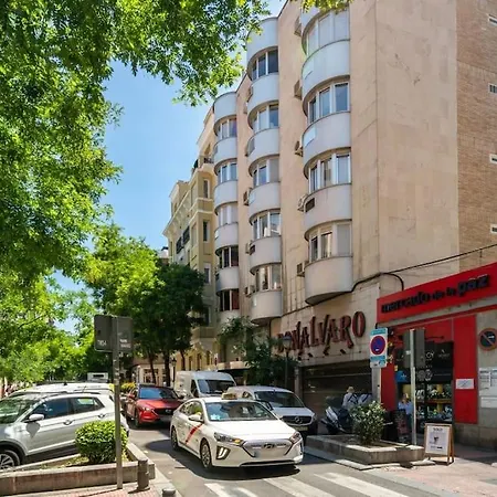 Apartment Exterior Flat In The Golden Mile In - 3 Madrid