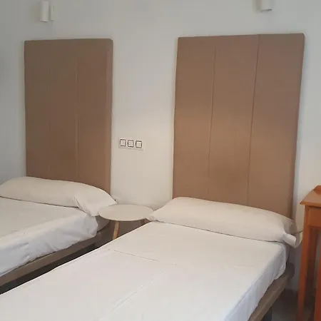Fuencarral Kryse&breogan Guest house