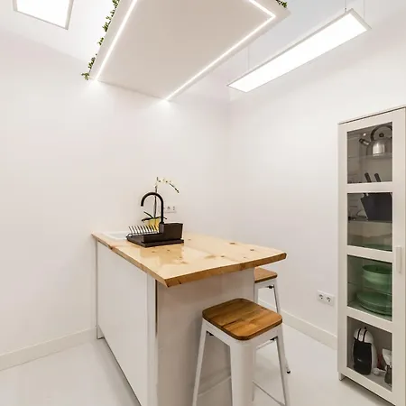 Spacious 3 Bedroom In Centro Apartment *