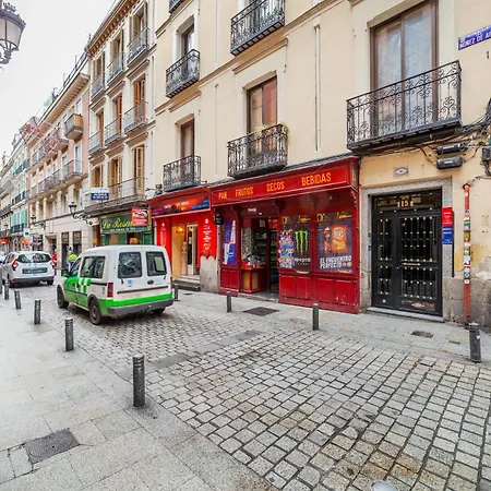 Spacious 3 Bedroom In Centro Apartment Madrid