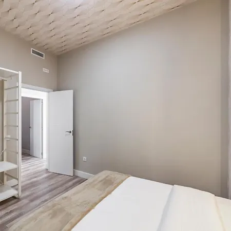 Spacious 3 Bedroom In Centro