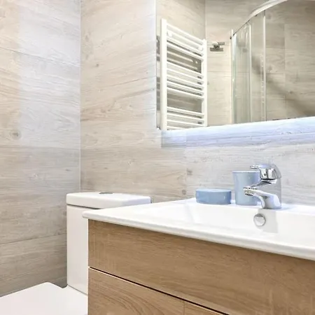 Apartment For Coqueto Estudio Centrico Temporal Con Piscina Fca34 Madrid