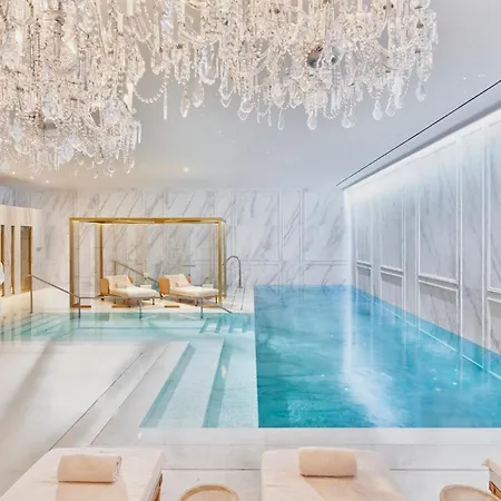 Mandarin Oriental Ritz, Hotel