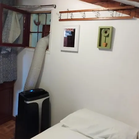 Apartment Santa Ana, Buhardilla En La Latina Dos Madrid