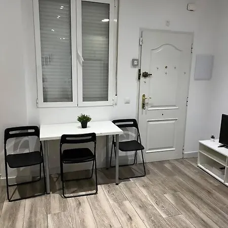 Acogedor Carpetana * Madrid