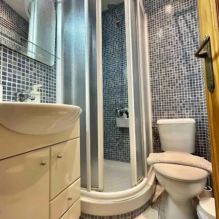 Apartment Charm -city Center- Calle Zurita Madrid