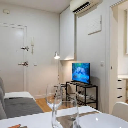 Apartment Alberto Aguilera *