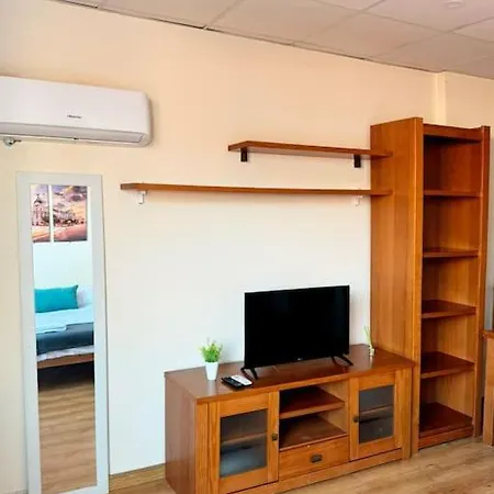 Cerca Del Aeropuerto -7 Min En Coche- Con Parking Apartmán