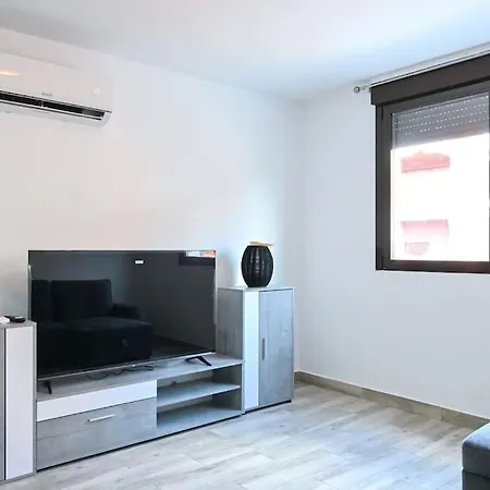 For Acogedor Temporal De Un En Chamartin Mma322b Apartment