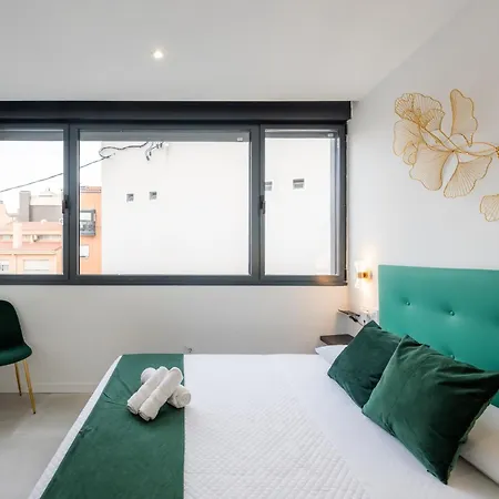 Lemon & Bernabeu Apartmanhotel *