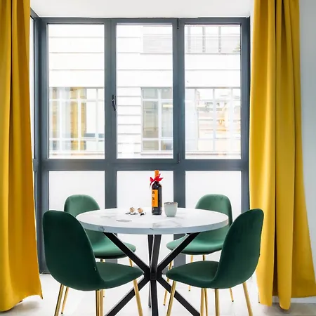 Lemon & Bernabeu Apartmanhotel *