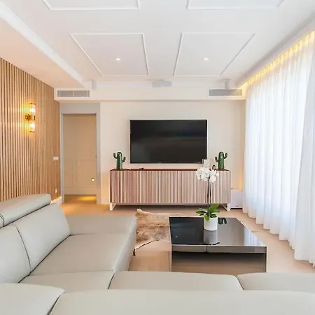 Lejlighed Penthouse Private Jacuzzi Castellana Madrid