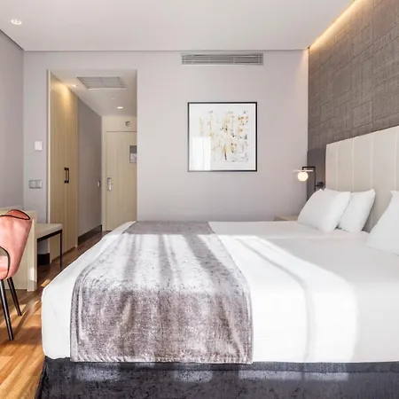 Ilunion Alcala Norte Otel