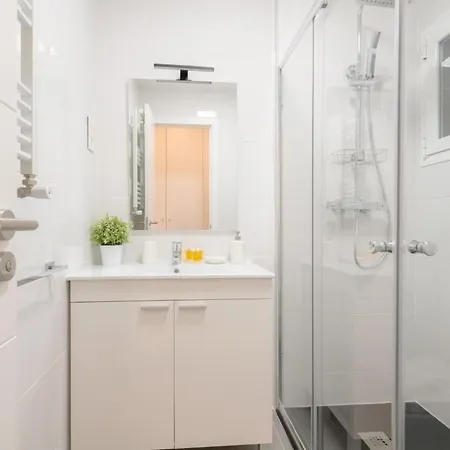Minty - Hortaleza Apartmán *