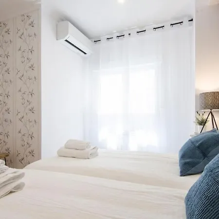 Modern And Cozy- 2 Bedrooms 2 Bathrooms- San Eugenio- Mintystay * Madrid