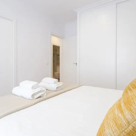 Modern And Cozy- 2 Bedrooms 2 Bathrooms- San Eugenio- Mintystay