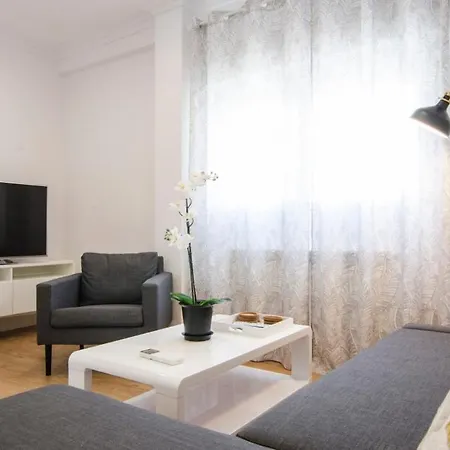 Modern And Cozy- 2 Bedrooms 2 Bathrooms- San Eugenio- Mintystay * Madrid