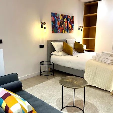 Duplex Moderno Y Acogedor Junto A Atocha Madrid