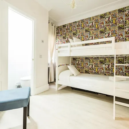 Deluxe Apartment *