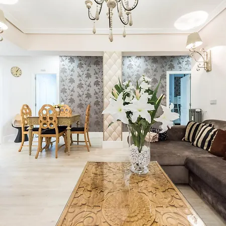 Apartment Deluxe *