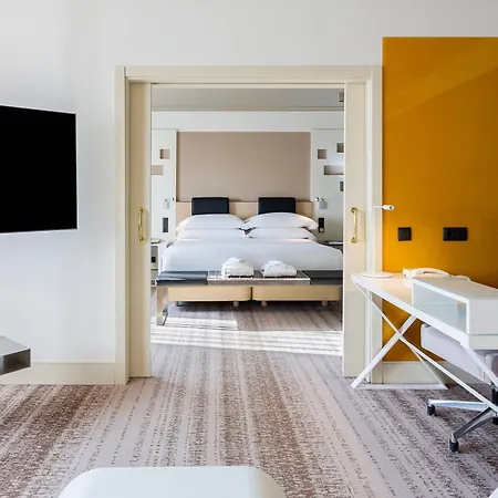Hotel Marriott Auditorium & Conference Center 4*