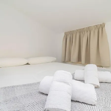 Διαμέρισμα Lovely Attic