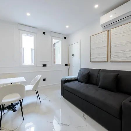 New Elegante, 2br And 1bth
