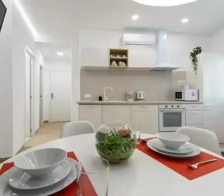 Apartment Artbel En Embajadores *