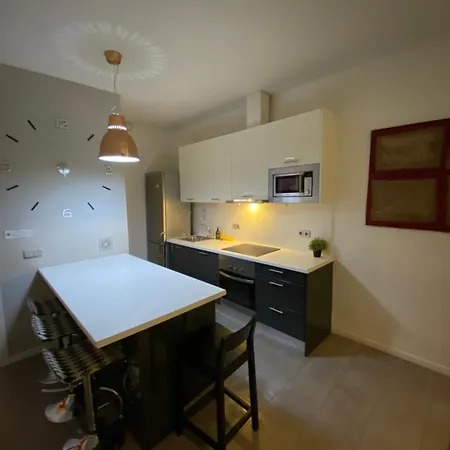 Sixrooms Plaza Mayor Pensionat 4*