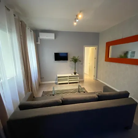 Sixrooms Plaza Mayor Pensionat 4*