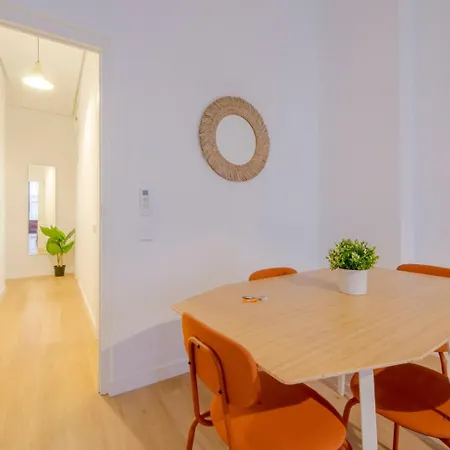 A Tus Pies 4, Carretas 25 Apartamento Madrid