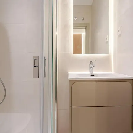 Luxury & Exclusive Salamanca 10 Pax Apartment *